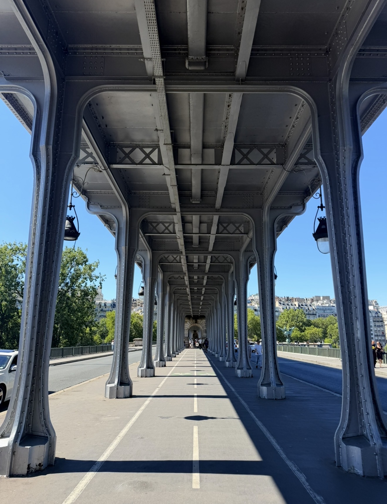 Perspectiva metálica del Pont de Bir-Hakeim